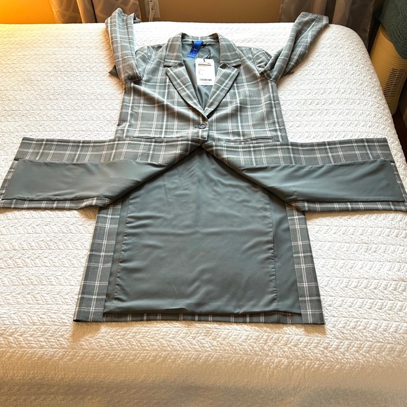 NWT Kit&Ace Go To Stretch Suiting Long Plaid Jacket with Side Vents Size Small - Picture 7 of 16